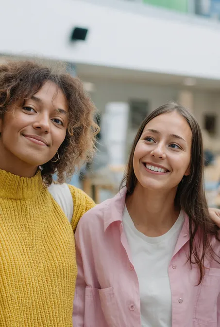 4 étudiants dans une école du groupe mediaschool 