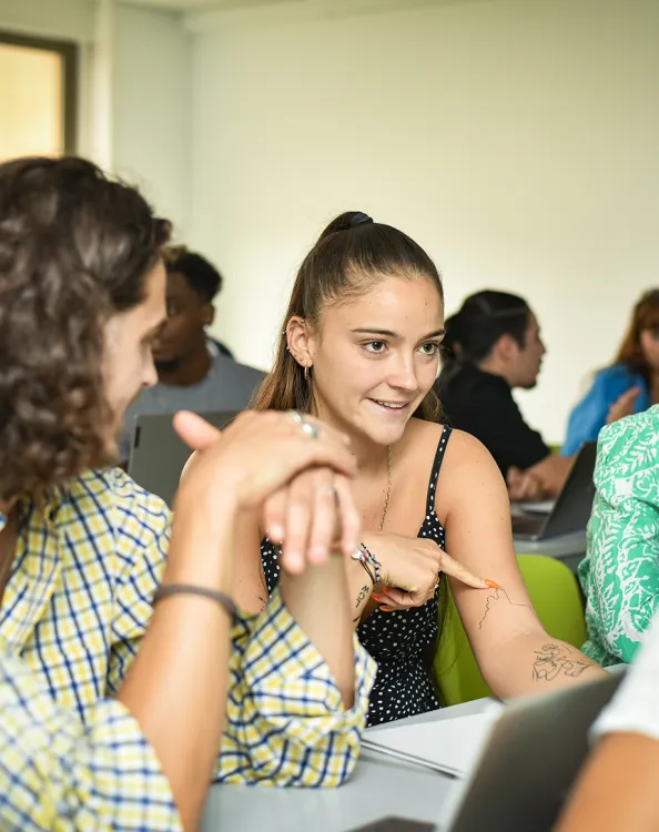 des étudiants de BTS en cours 